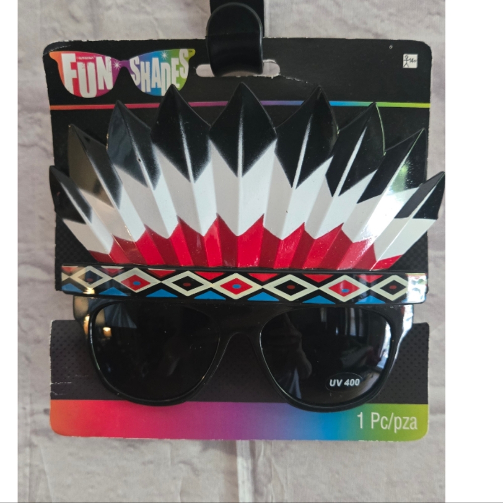 Kids Feather Headpiece Design Sunglasses - Black, Red, White
